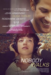 دانلود فیلم Nobody Walks 2012102829-1734888689