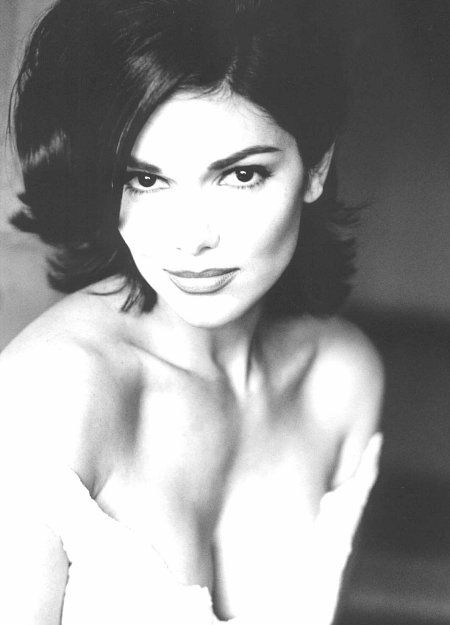 Laura Harring