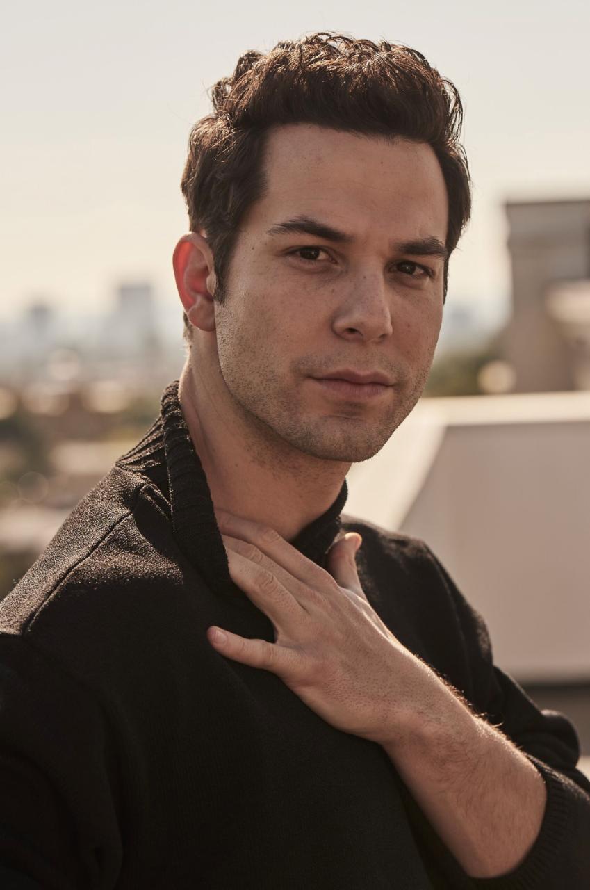 Skylar Astin