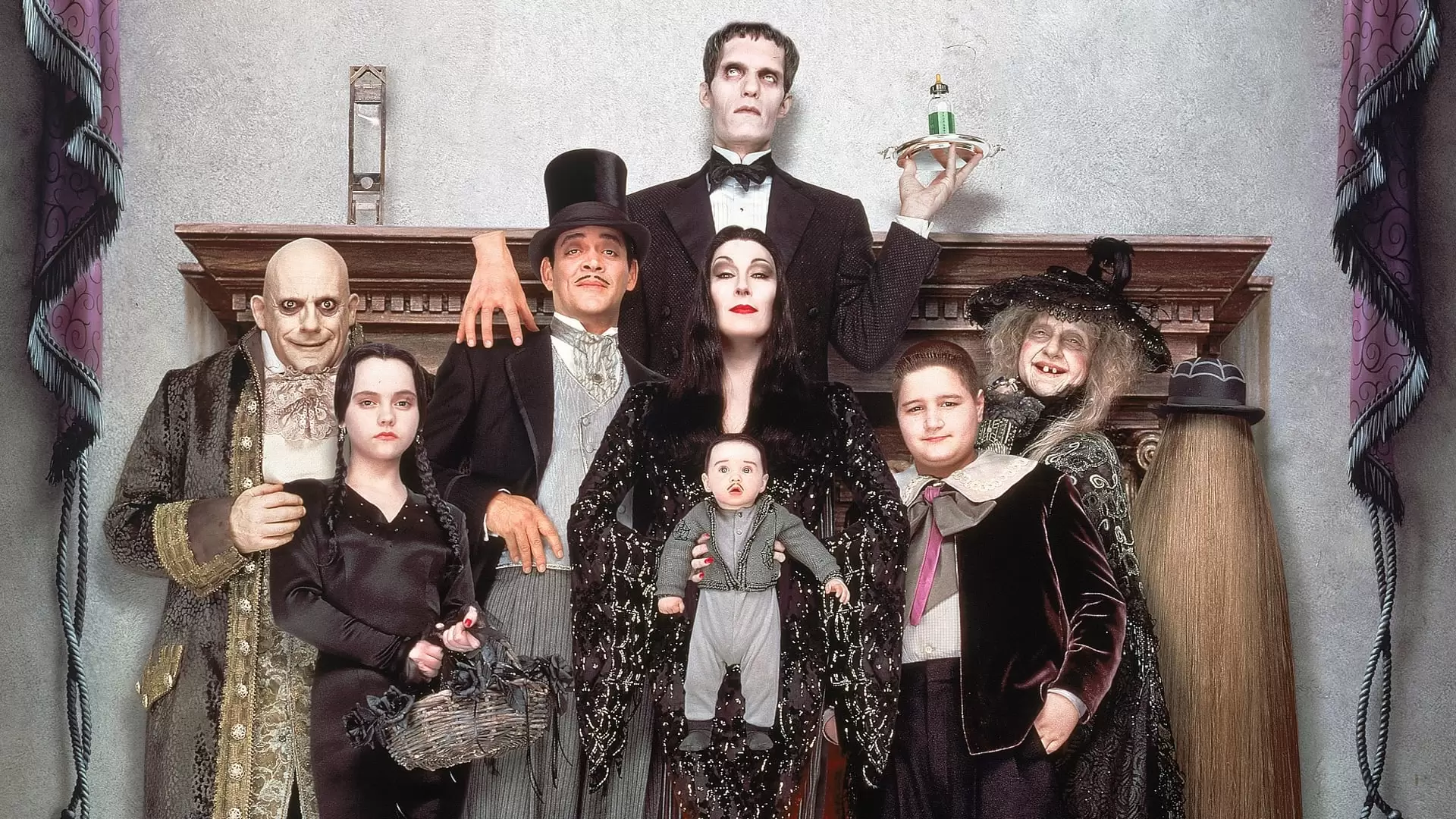 دانلود فیلم Addams Family Values 1993